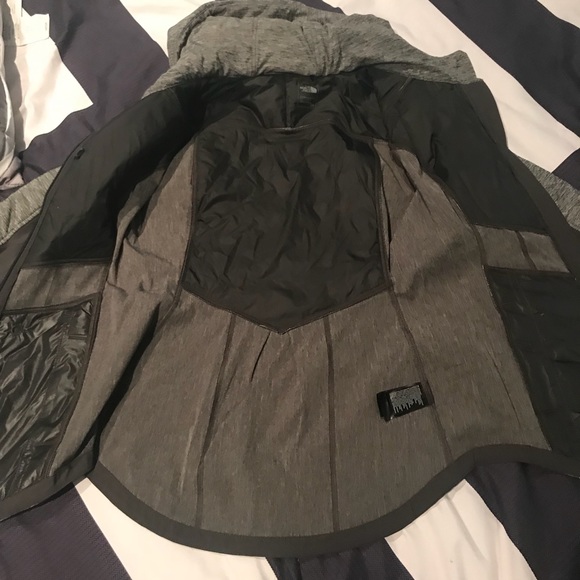 Women North Face Jacket - Picture 2 of 5